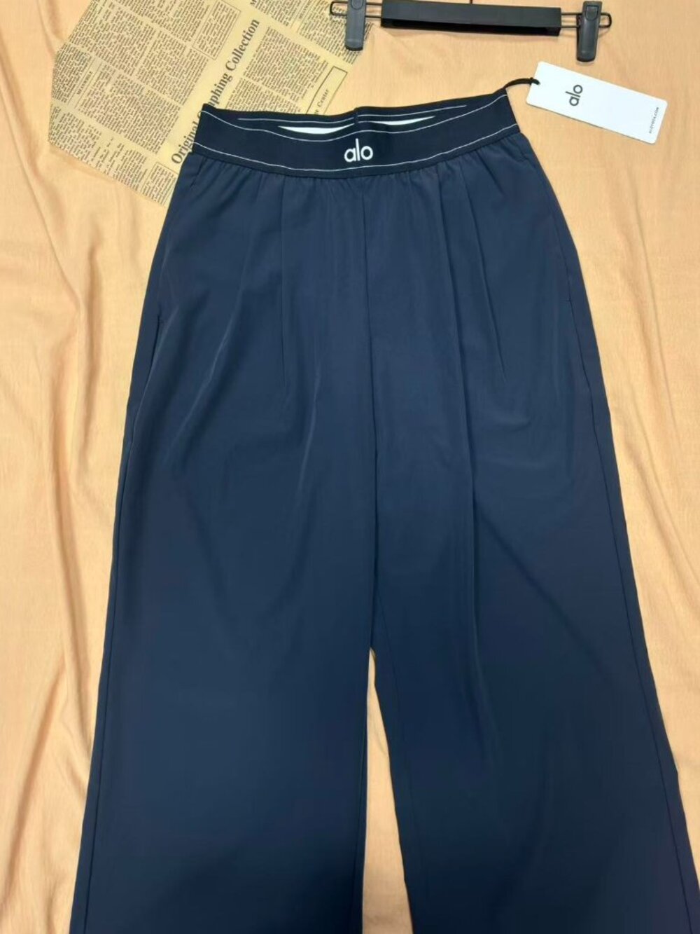 NWT ALO Yoga Straight-leg Pants Navy Blue (Regular 30" Inseam)🐳Suit Up Trouser